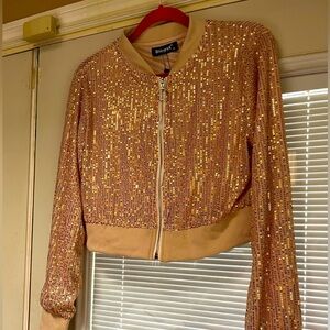 NWT.! Gorgeous Lightweight Sequined Jacket.
